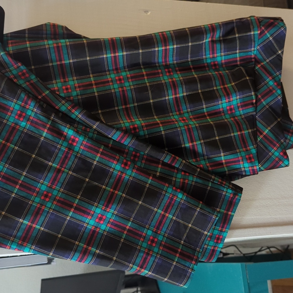 Torrid Plaid Wet Look Fabric Leggings NWT